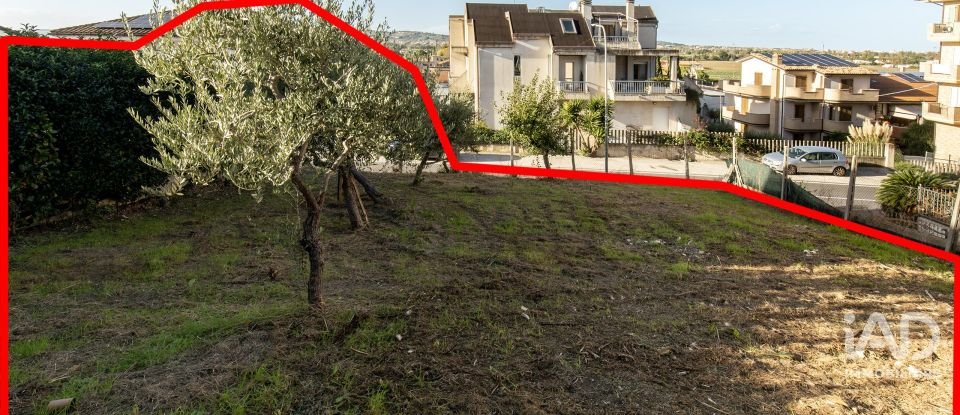 Other surface 12 rooms of 330 m² in Sant'Elpidio a Mare (63811)