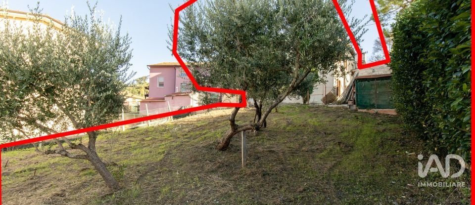 Other surface 12 rooms of 330 m² in Sant'Elpidio a Mare (63811)