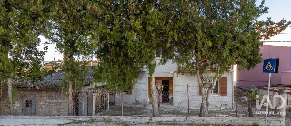 Other surface 12 rooms of 330 m² in Sant'Elpidio a Mare (63811)