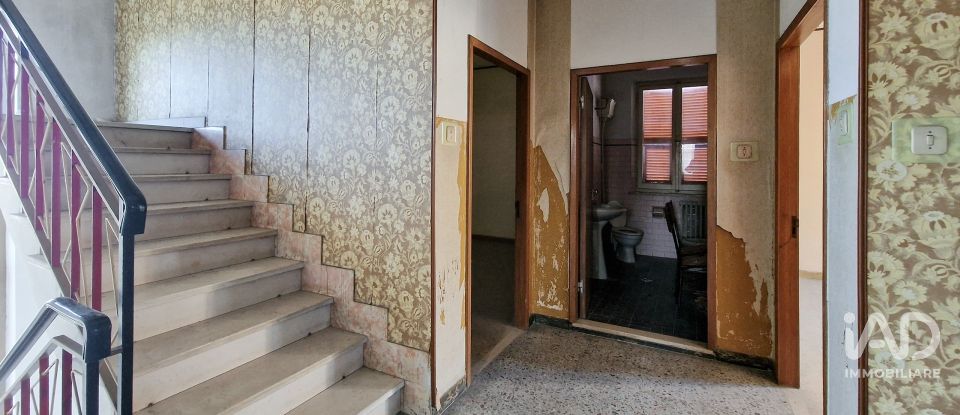 Other surface 12 rooms of 330 m² in Sant'Elpidio a Mare (63811)