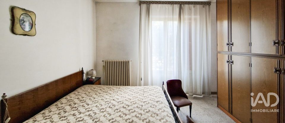 Other surface 12 rooms of 330 m² in Sant'Elpidio a Mare (63811)