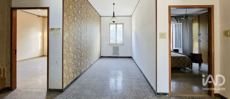 Other surface 12 rooms of 330 m² in Sant'Elpidio a Mare (63811)