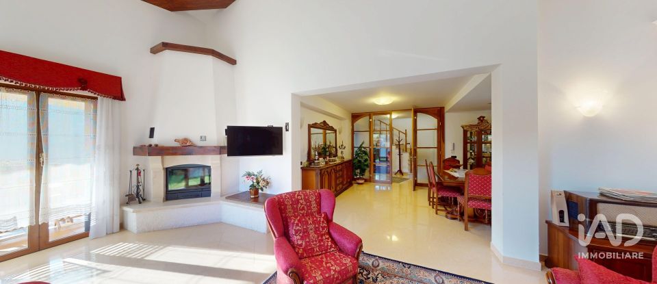 Casale 10 locali di 236 m² in Bargagli (16021)