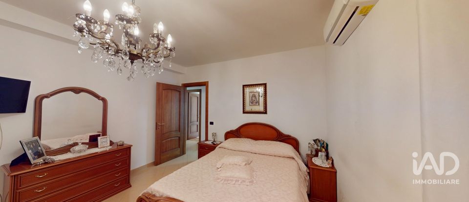 Casale 10 locali di 236 m² in Bargagli (16021)