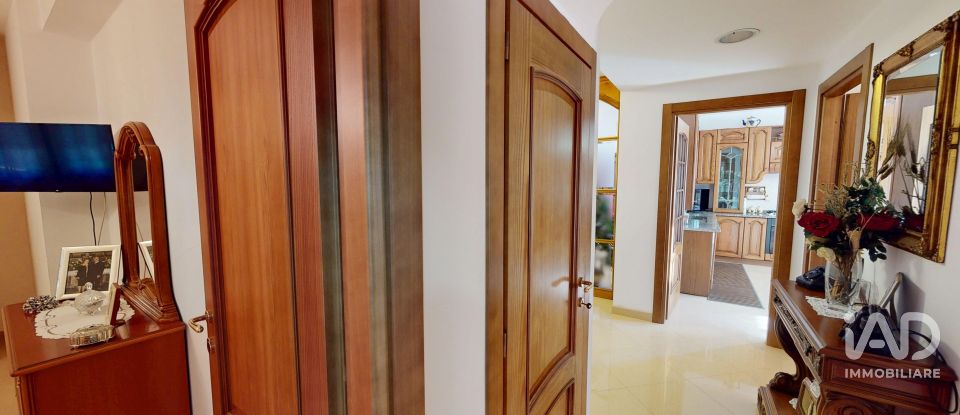 Casale 10 locali di 236 m² in Bargagli (16021)