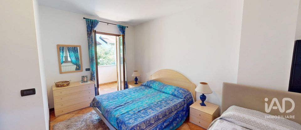 Casale 9 locali di 246 m² in Bargagli (16021)