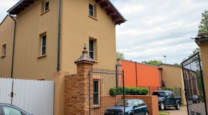 Casa indipendente / Villa 8 locali di 340 m² in Lonato del Garda (25017)