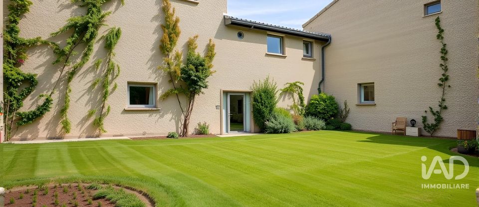 Casa indipendente / Villa 8 locali di 340 m² in Lonato del Garda (25017)