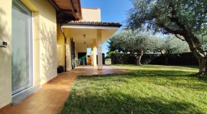 Casa indipendente 10 locali di 250 m² in Campofilone (63061)