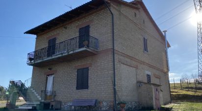 Casa indipendente / Villa 9 locali di 300 m² in Casole d'Elsa (53031)