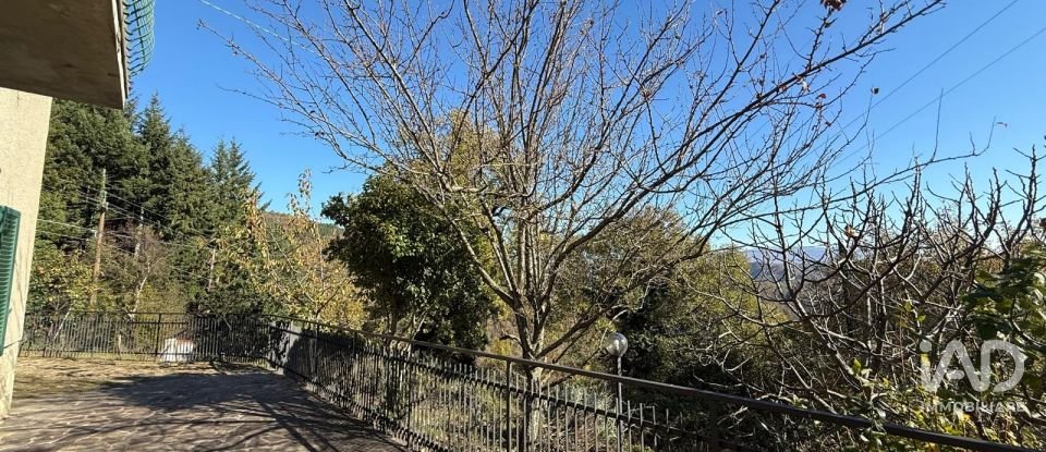 Townhouse 12 rooms of 302 m² in Arezzo (52100)