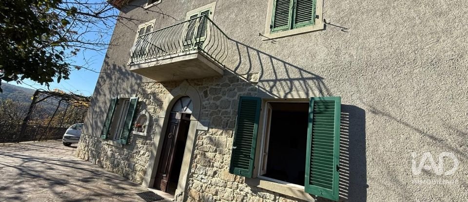 Townhouse 12 rooms of 302 m² in Arezzo (52100)