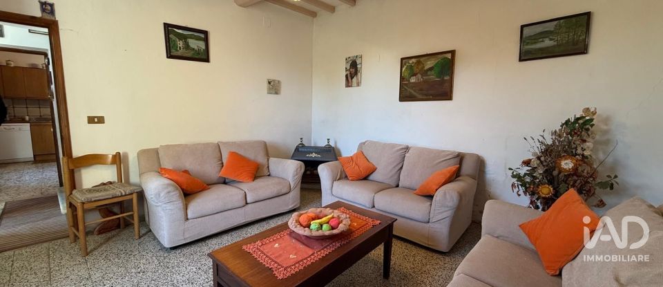 Townhouse 12 rooms of 302 m² in Arezzo (52100)