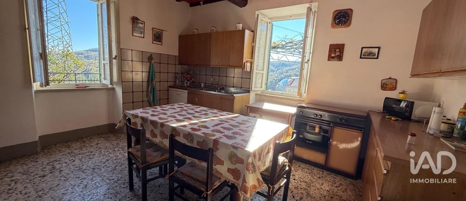 Townhouse 12 rooms of 302 m² in Arezzo (52100)