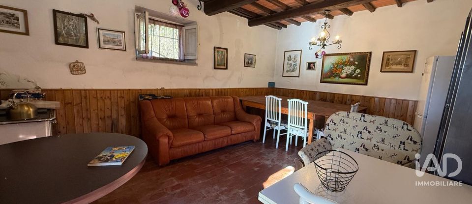 Townhouse 12 rooms of 302 m² in Arezzo (52100)