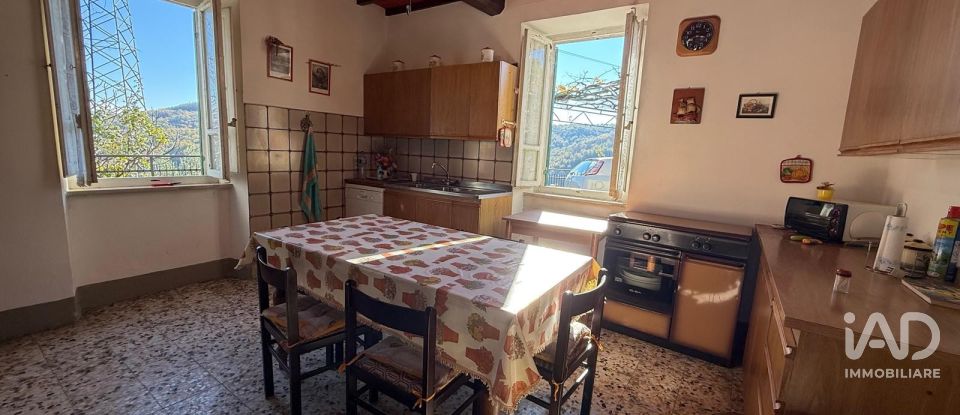 Townhouse 12 rooms of 302 m² in Arezzo (52100)
