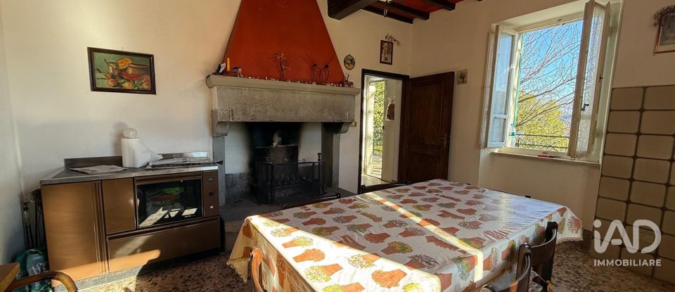 Townhouse 12 rooms of 302 m² in Arezzo (52100)