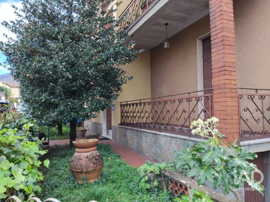 Apartment 5 rooms of 115 m² in Reggello (50060)