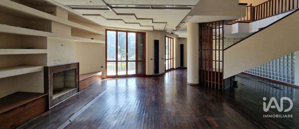 Appartamento 15 locali di 598 m² a Corridonia (62014)