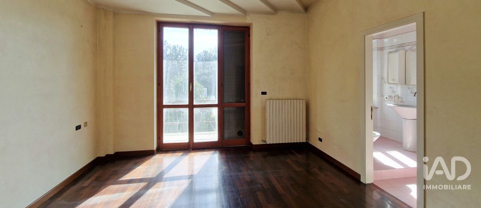 Appartamento 15 locali di 598 m² a Corridonia (62014)