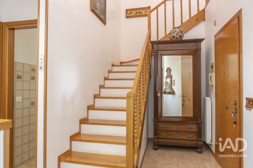 Appartamento 5 locali di 129 m² a Ancona (60123)