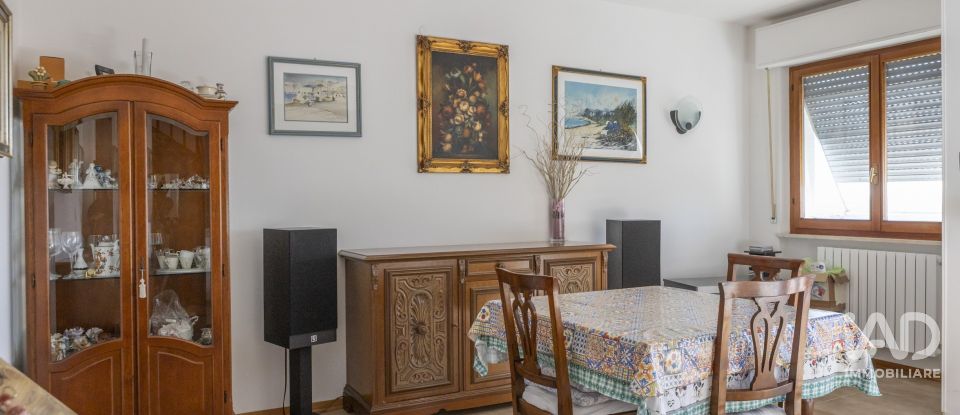 Appartamento 5 locali di 129 m² a Ancona (60123)