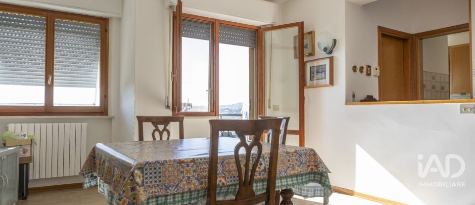 Appartamento 5 locali di 129 m² a Ancona (60123)