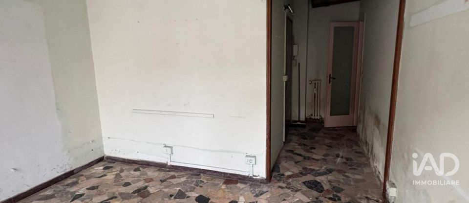 Negozio / locale commerciale di 15 m² in Chivasso (10034)