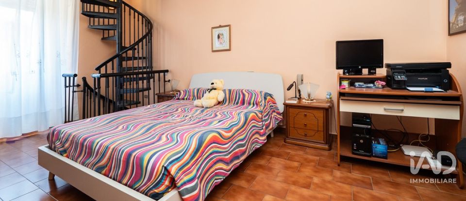 Trilocale di 122 m² a Turate (22078)