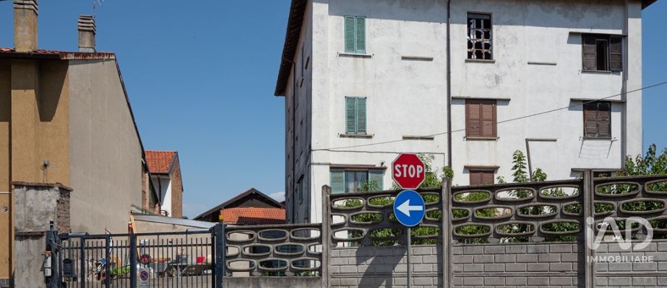 Trilocale di 122 m² a Turate (22078)