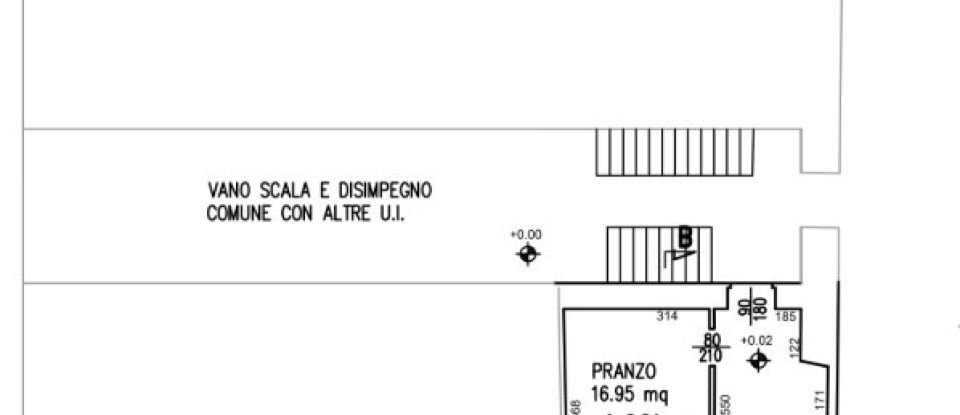 Trilocale di 122 m² a Turate (22078)