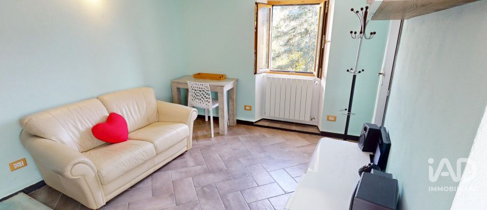 House 5 rooms of 93 m² in Torriglia (16029)