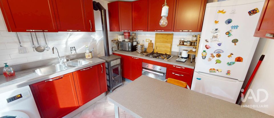 House 5 rooms of 93 m² in Torriglia (16029)