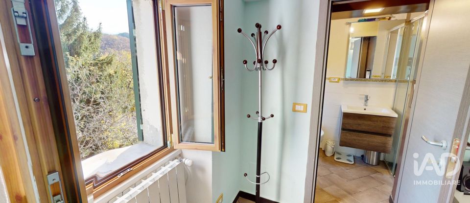 House 5 rooms of 93 m² in Torriglia (16029)