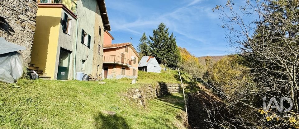 House 5 rooms of 93 m² in Torriglia (16029)