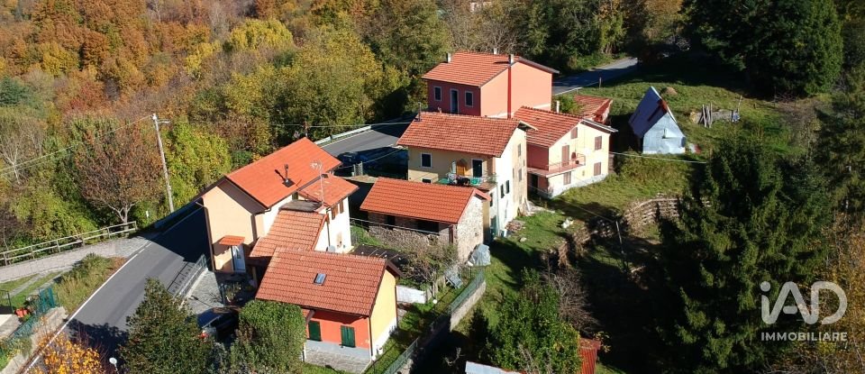 House 5 rooms of 93 m² in Torriglia (16029)