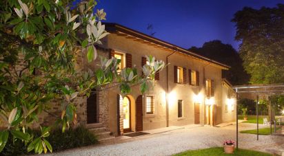 Attività locali di 460 m² in Ponti sul Mincio (46040)