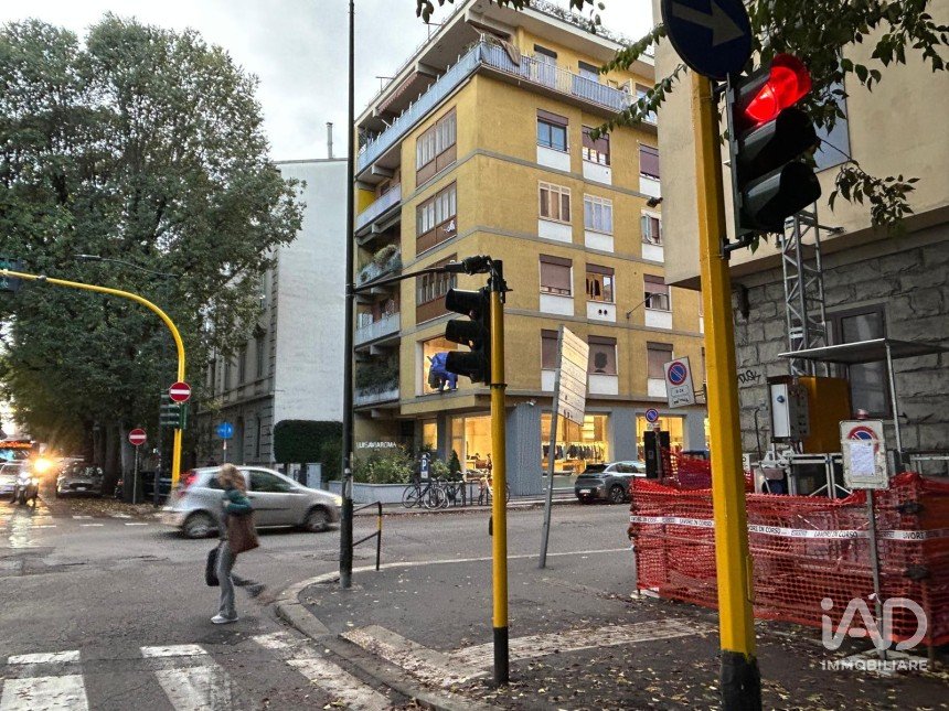 Negozio / locale commerciale di 175 m² in Firenze (50129)