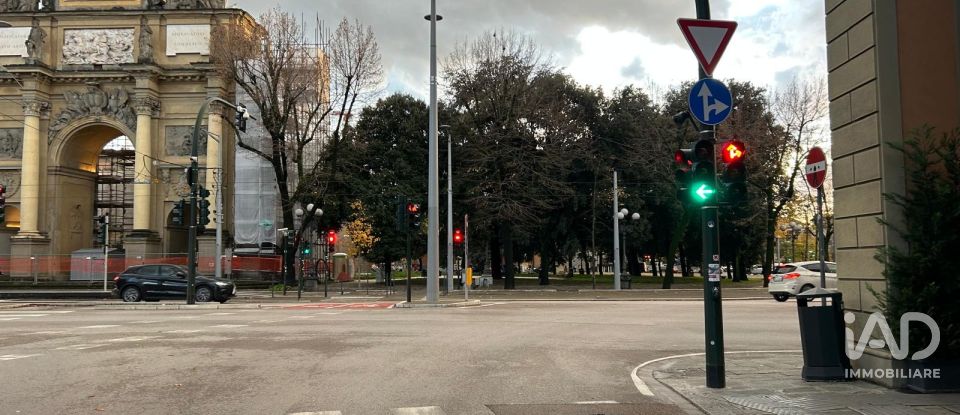 Negozio / locale commerciale di 175 m² in Firenze (50129)