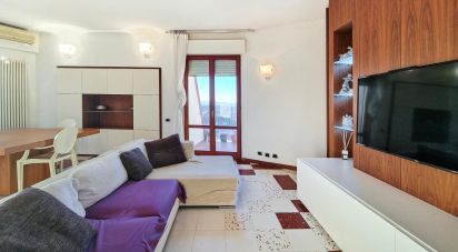 Appartamento 7 locali di 145 m² a Montegranaro (63812)