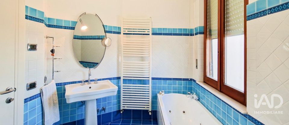 Appartamento 7 locali di 145 m² a Montegranaro (63812)