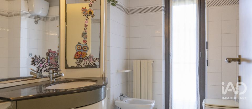 Villa Bifamiliare 13 locali di 300 m² in Cupramontana (60034)