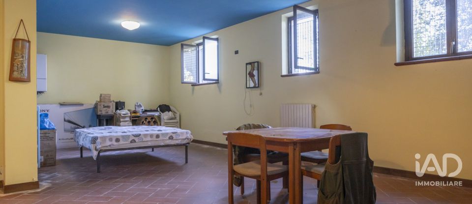 Villa Bifamiliare 13 locali di 300 m² in Cupramontana (60034)