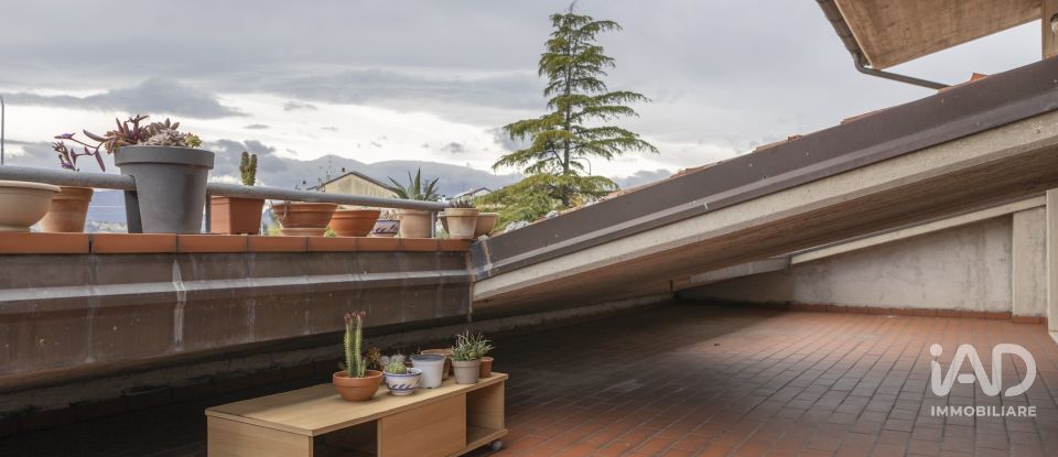 Villa Bifamiliare 13 locali di 300 m² in Cupramontana (60034)