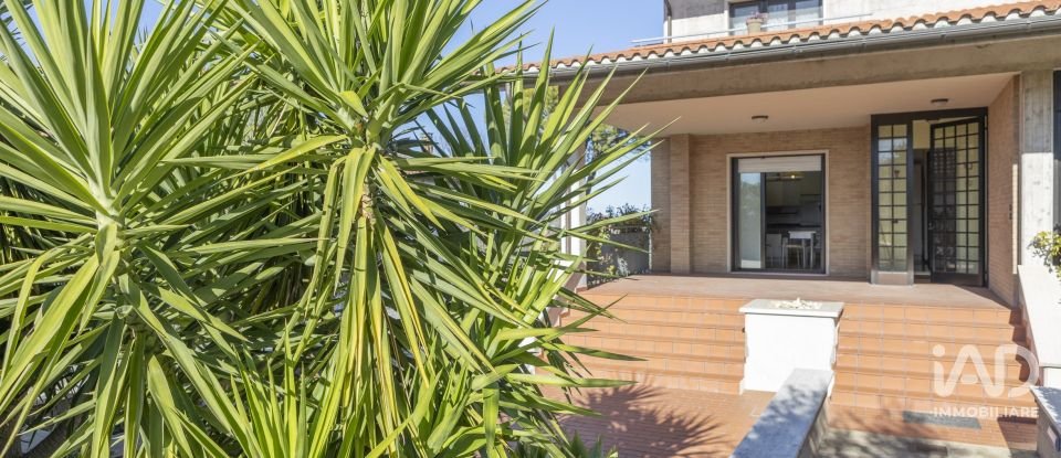 Villa Bifamiliare 13 locali di 300 m² in Cupramontana (60034)