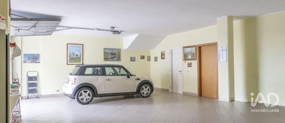 Villa Bifamiliare 13 locali di 300 m² in Cupramontana (60034)