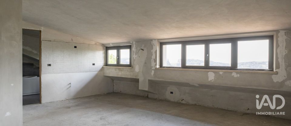 Villa Bifamiliare 13 locali di 300 m² in Cupramontana (60034)