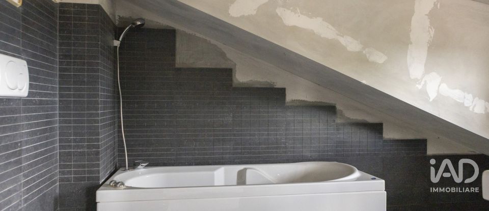 Villa Bifamiliare 13 locali di 300 m² in Cupramontana (60034)