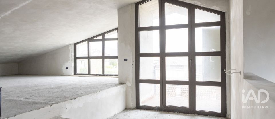 Villa Bifamiliare 13 locali di 300 m² in Cupramontana (60034)