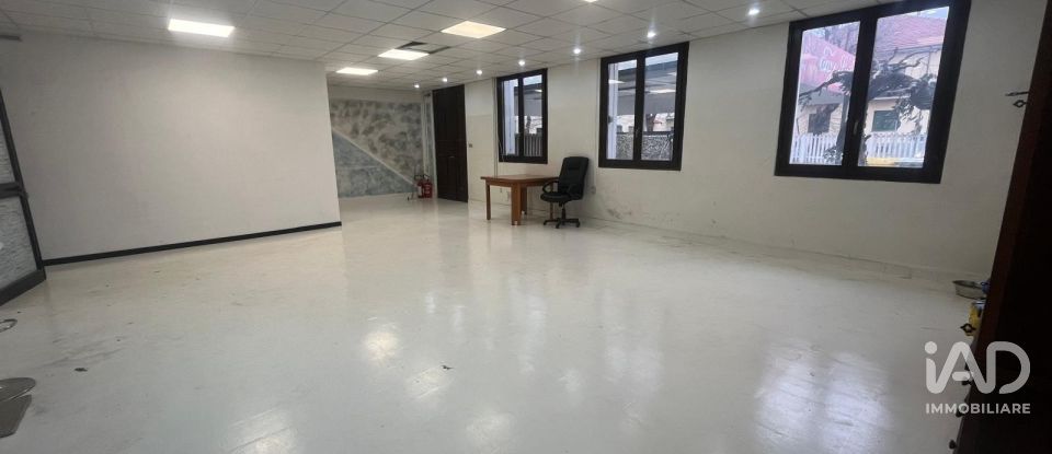 Negozio / locale commerciale di 100 m² in Volpiano (10088)